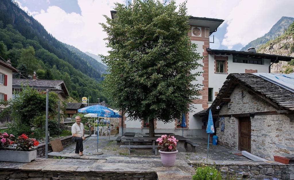 Hotel La Cascata Augio Bagian luar foto