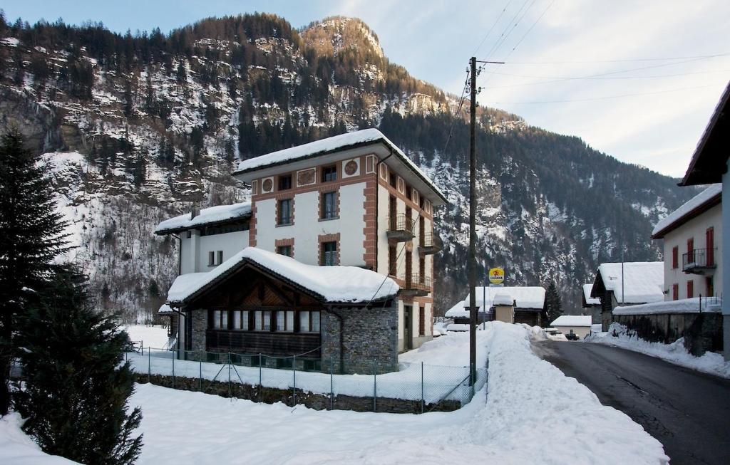 Hotel La Cascata Augio Bagian luar foto